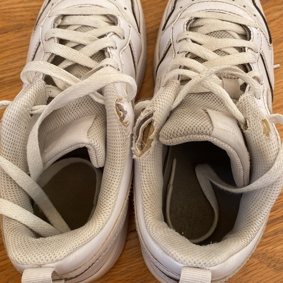 White Nikes girls size 7 - Picture 5 of 6